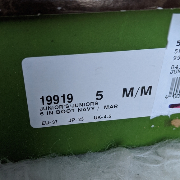 Timberland Navy and White Nubuck 6' Boots - Picture 11 of 15